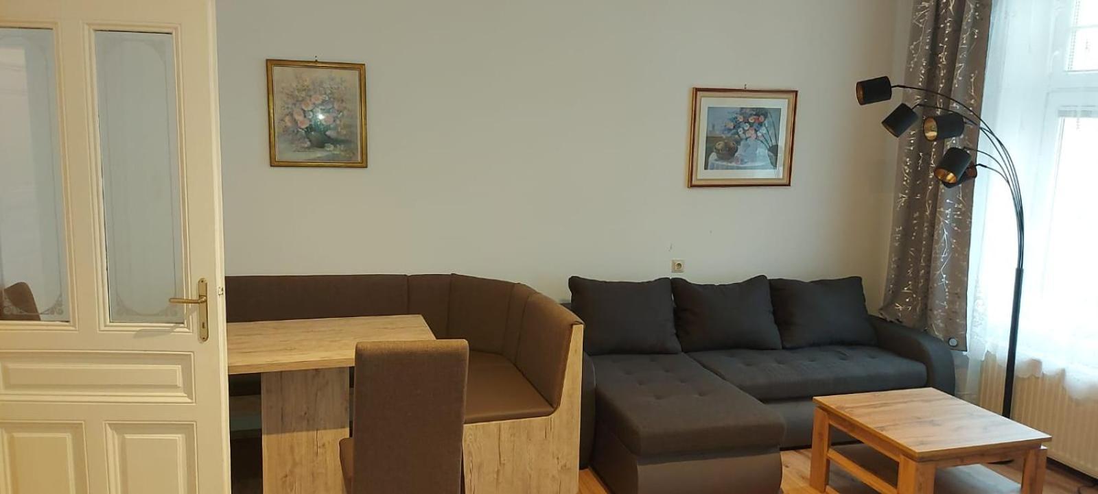 Villa Scs Naehe Wiener Neudorf Exteriör bild